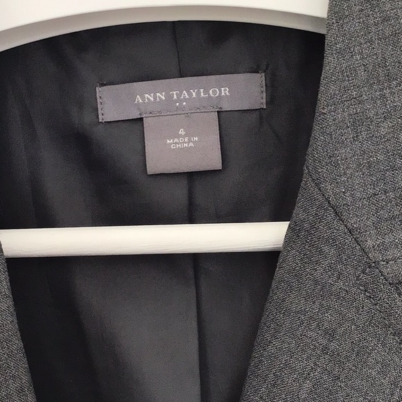 Ann Taylor Factory Charcoal Gray Blazer, Size 4 - Picture 4 of 5